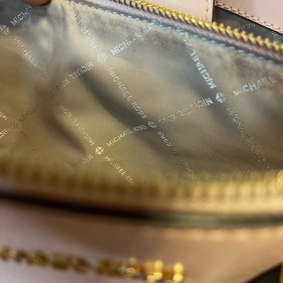 Michael Kors handbag - Picture 6 of 10